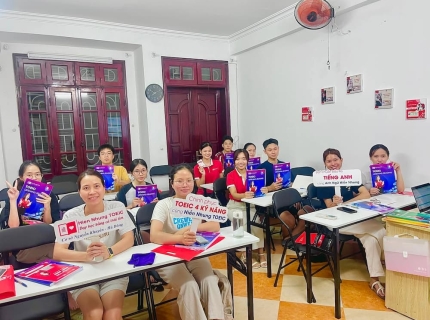 Lớp học TOEIC buổi tối Hà Nội – Giải pháp "vàng" cho người bận rộn ngày làm đêm học